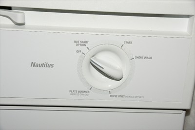 GE Nautilus Dish Washer White