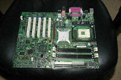 Intel Desktop Board D865PERL