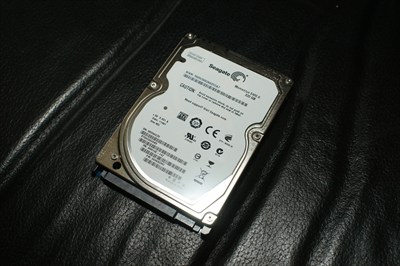 Seagate 320GB SATA hard drive for laptop ST9320325AS