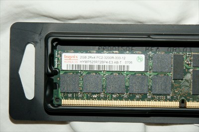 Hynix 2GB 240 pin PC2-3200 CL3 Registered EEC, DDR2-400 Dual Rank