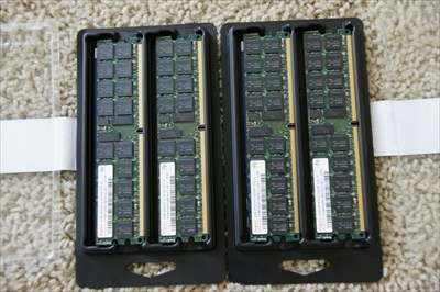 Hynix 2GB DDR2 PC2-3200R Server Memory ECC Registered Dual Rank