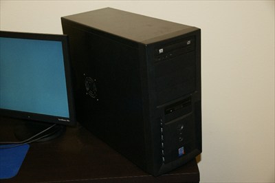 Pentium 4 2.6 HT work station with Tripple displays