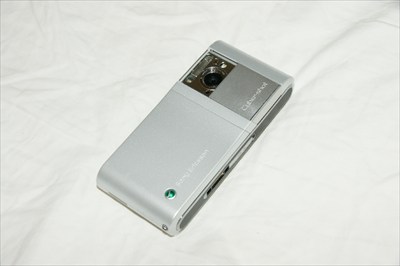 Sony Ericsson c905 Cyber-shot Cell Phone Unlocked