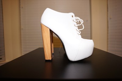 White High Heel lace up booties with hidden platforms sz 10
